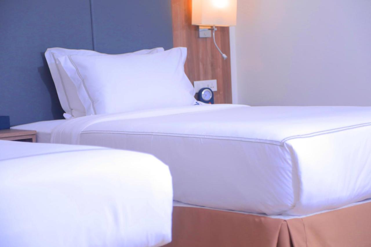 Elmos Hotel Αντίς Αμπέμπα Εξωτερικό φωτογραφία